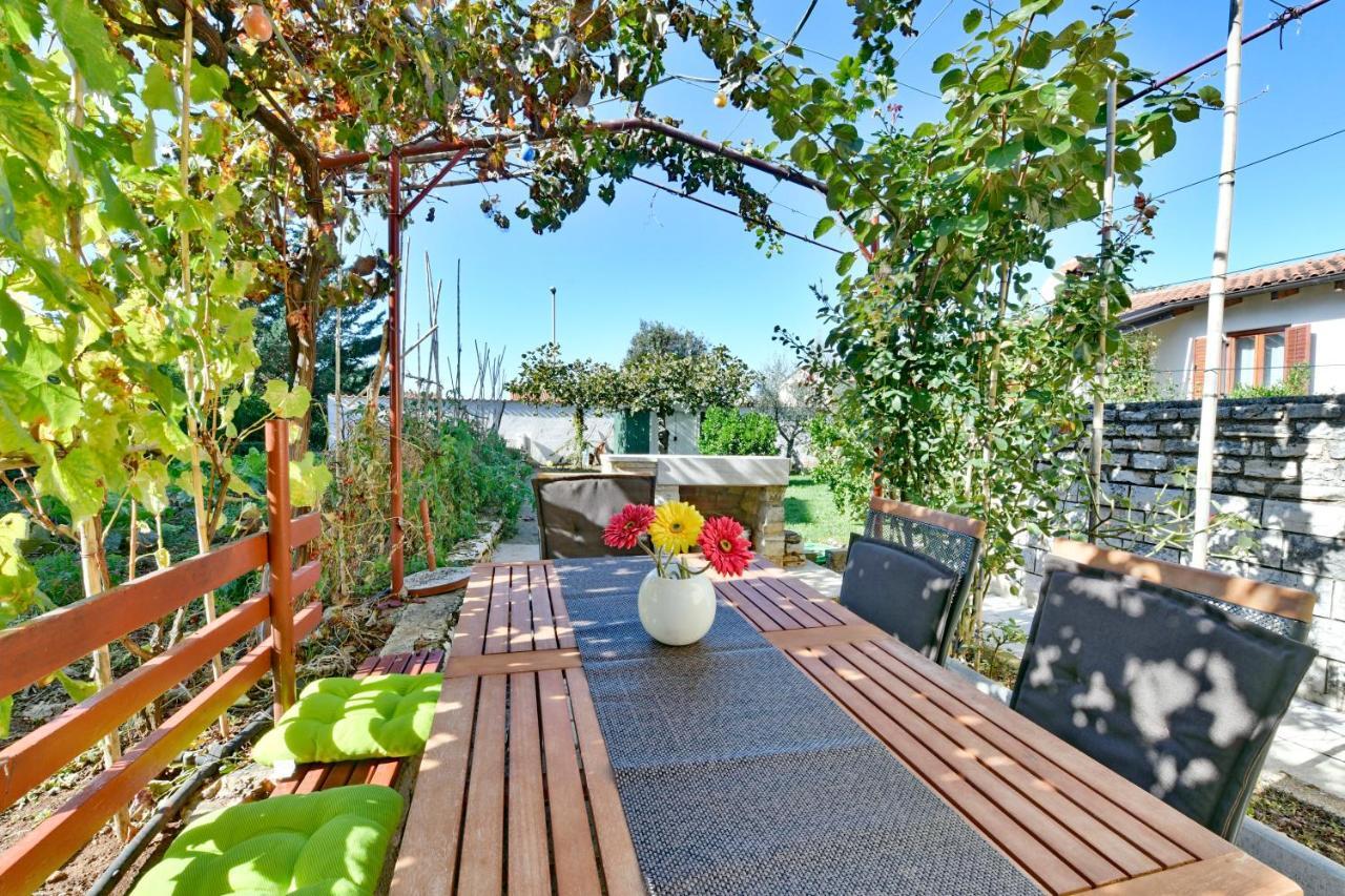 Adriatico Bungalow Poreč Exteriör bild
