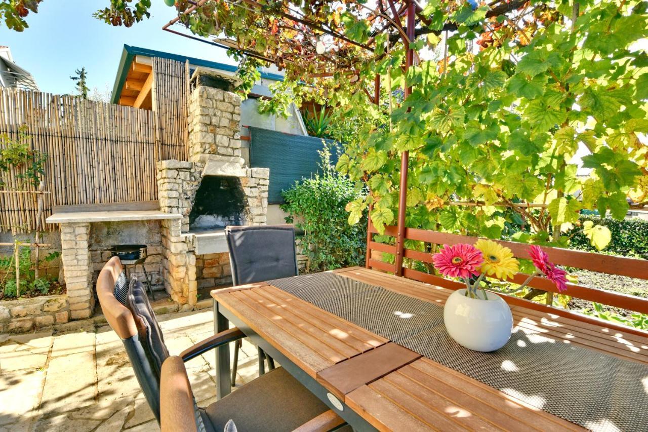 Adriatico Bungalow Poreč Exteriör bild