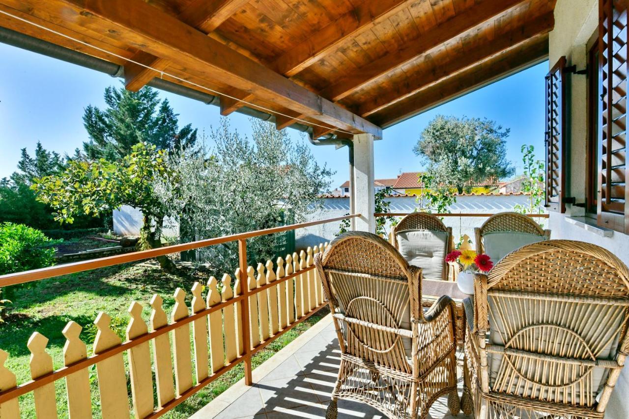 Adriatico Bungalow Poreč Exteriör bild