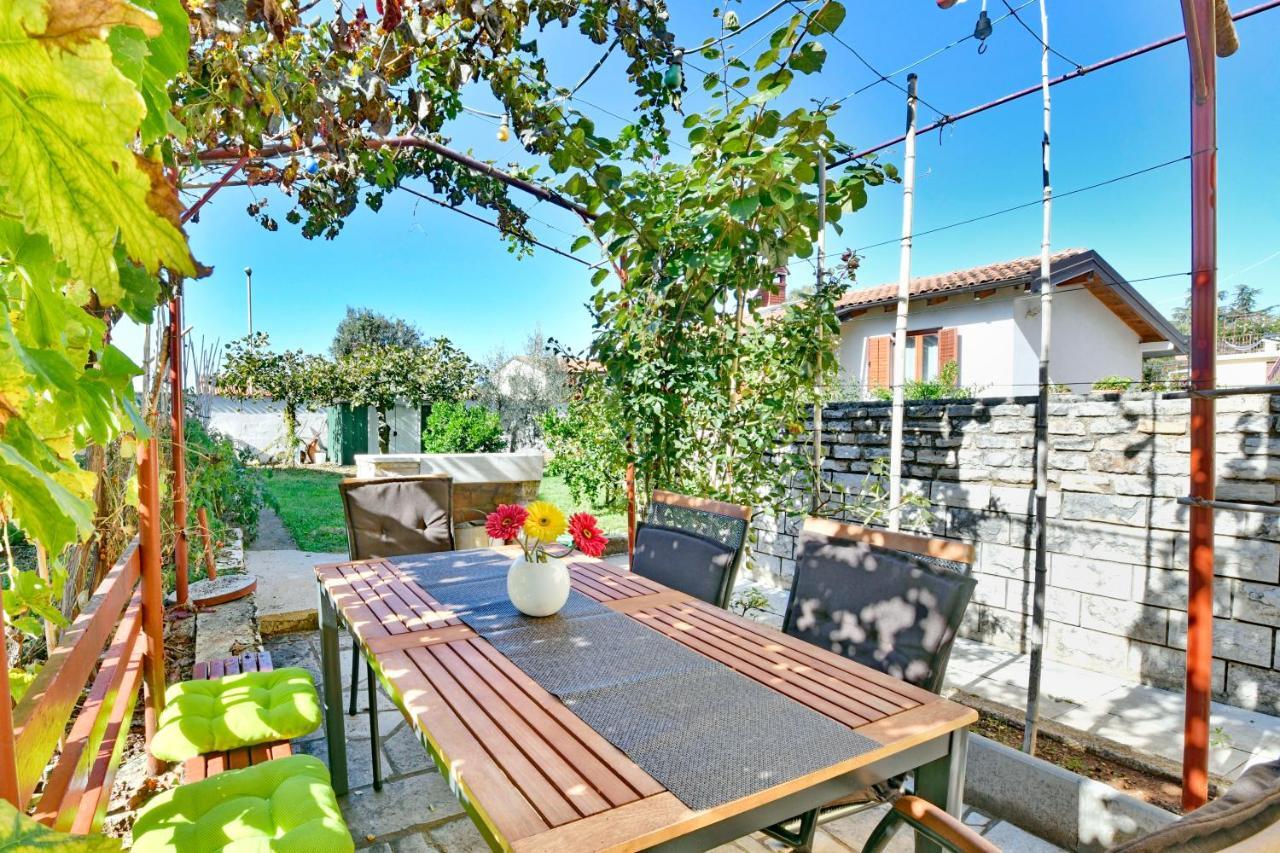 Adriatico Bungalow Poreč Exteriör bild