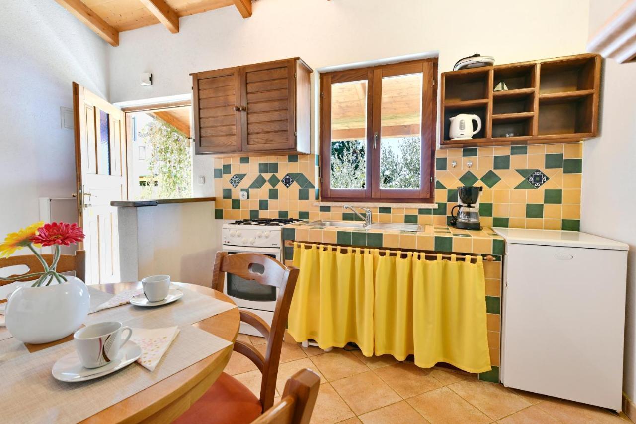 Adriatico Bungalow Poreč Exteriör bild