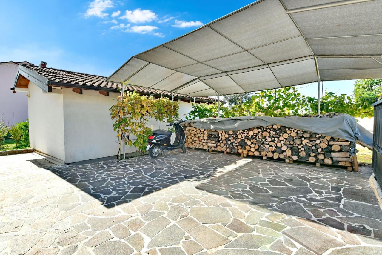 Adriatico Bungalow Poreč Exteriör bild