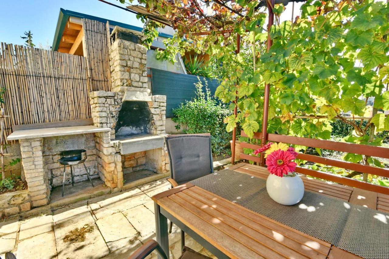 Adriatico Bungalow Poreč Exteriör bild
