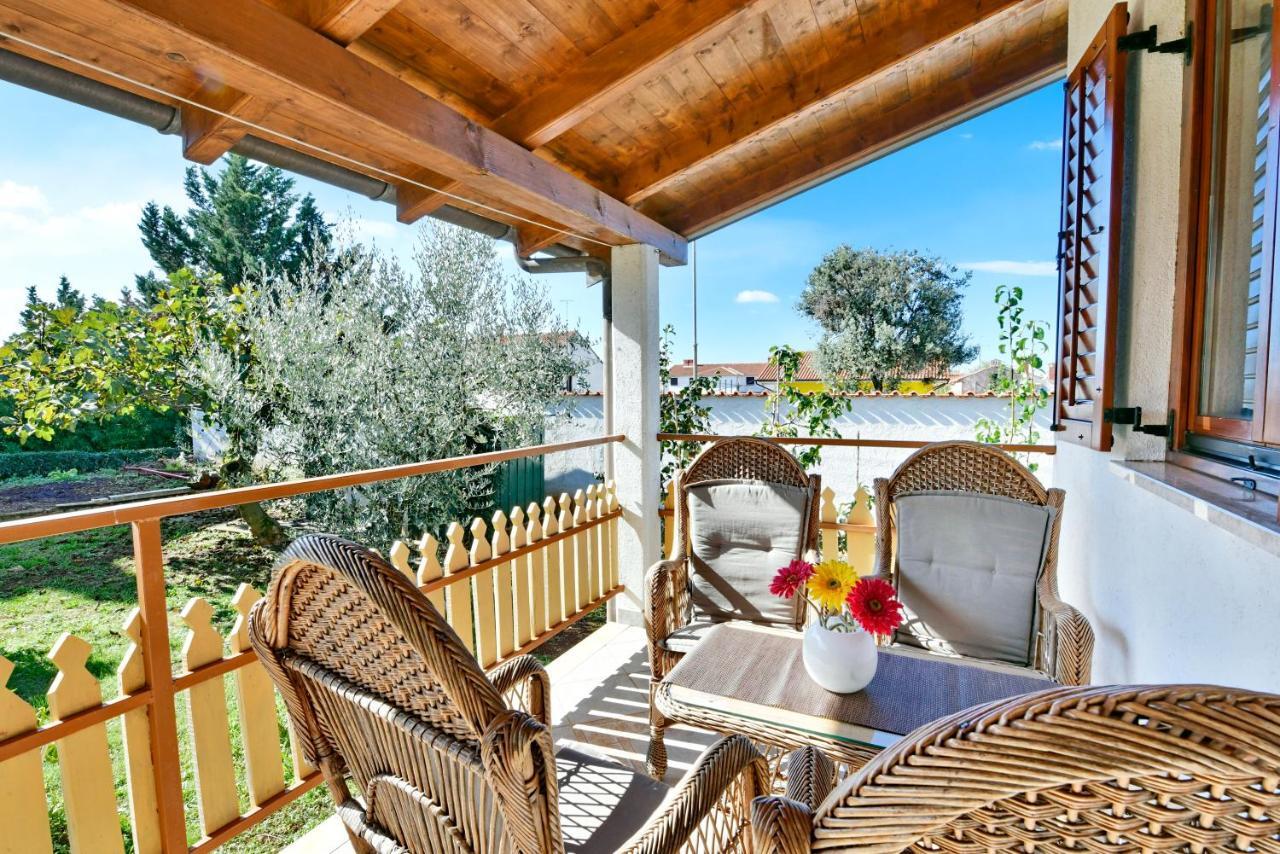 Adriatico Bungalow Poreč Exteriör bild